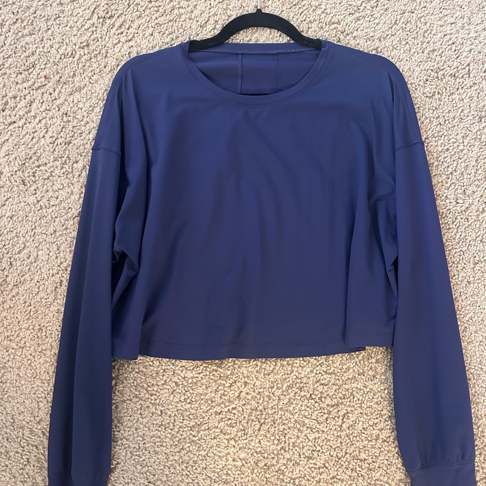 Lululemon Long Sleeve Blue cropped Top